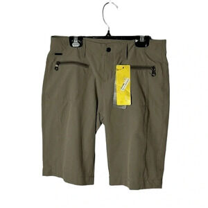 LOLE light green sage walking Bermuda shorts for women .zippered  front pockets